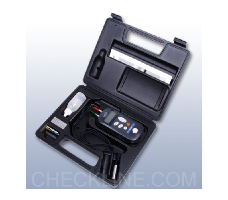 Das TI-45N Materialstärkenmessgerät überzeugt mit seinem handlichen Format.