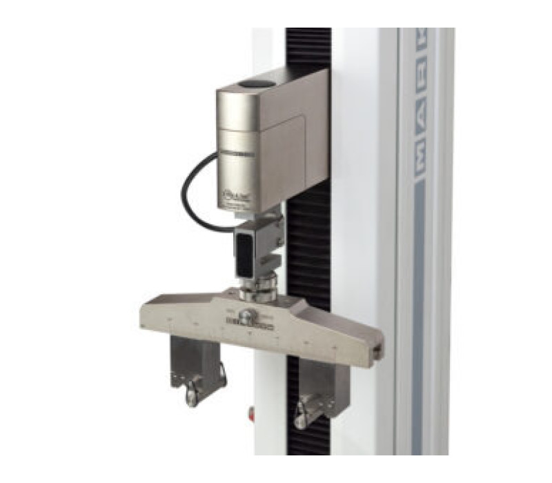 FS06-Sensoren eignen sich für größere Spannzeuge und Vorrichtungen, wie die hier gezeigte Biegevorrichtung G1095 und den Auge-Endadapter.