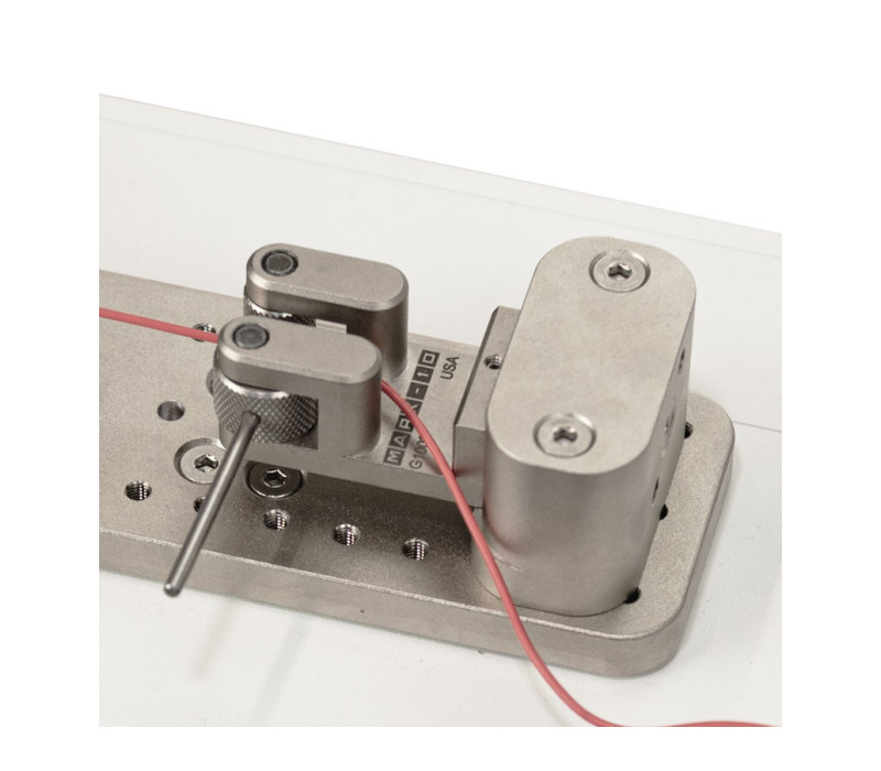 AC1133 Optionale Doppelrollen-Griffeinheit. Rändelrollen mit Nockenwirkung sichern das freie Drahtende. Ersetzt den Standard-Keilgriff. Basierend auf dem Griffmodell G1002